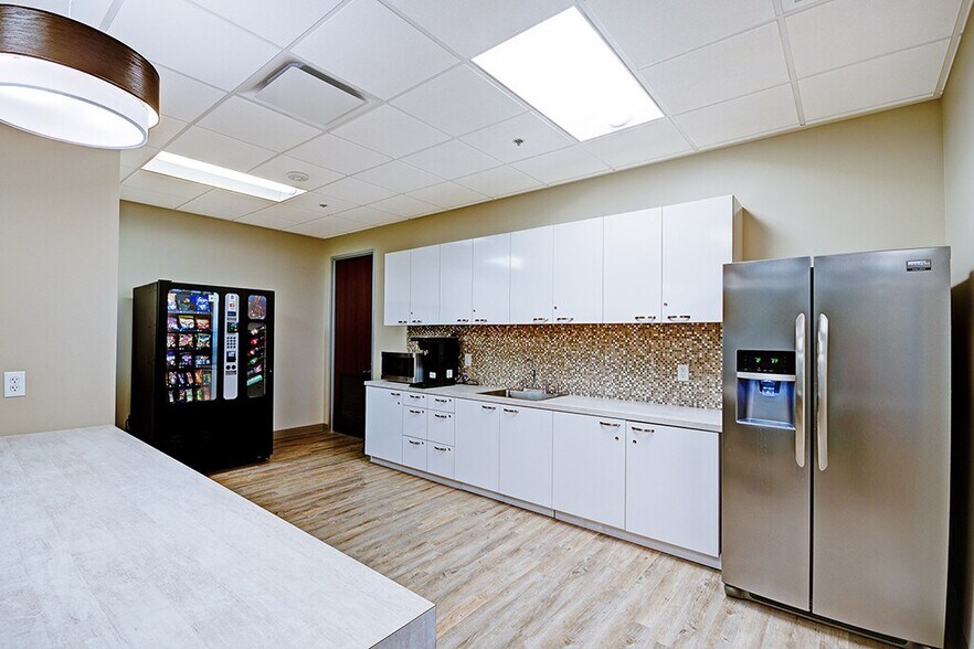 More Photos Of 5900 S Lake Forest Dr, McKinney Coworking Space