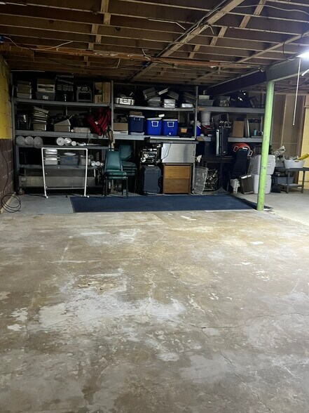 More Photos Of 720 S Broadway St, Greensburg Restaurant For Sale