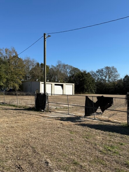 More Photos Of 1845 W Jefferson St, Quincy Warehouse For Sale