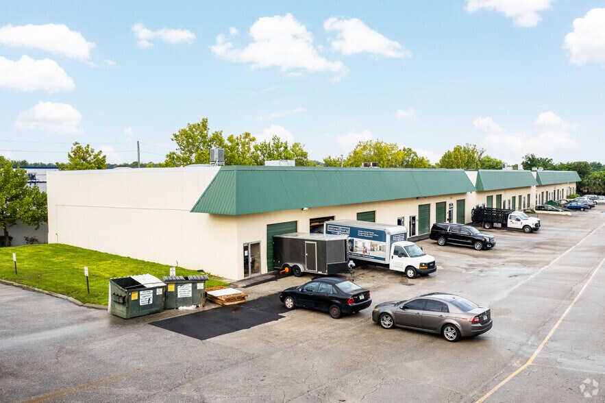 More Photos Of 518 Douglas Ave, Altamonte Springs Warehouse For Lease