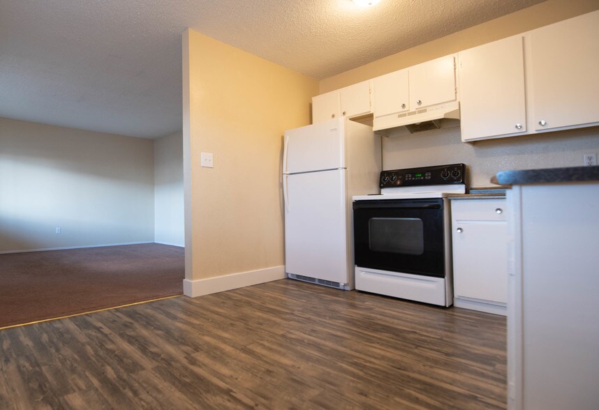 More Photos Of 334 S Archdale Dr, Pueblo West Apartments For Sale