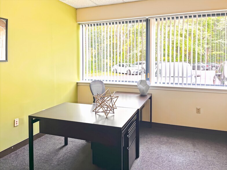 More Photos Of 15 Constitution Dr, Bedford Coworking Space