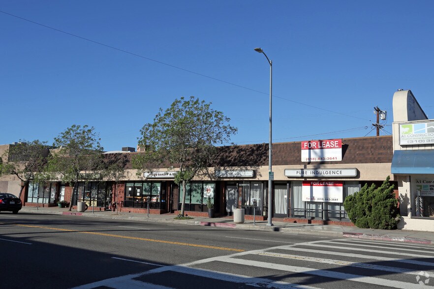 Primary Photo Of 2821-2835 S Robertson Blvd, Los Angeles Freestanding For Lease