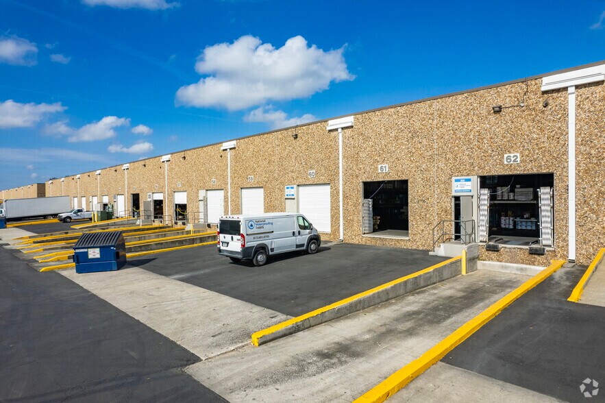 More Photos Of 1212 N 39th St, Tampa Warehouse For Lease