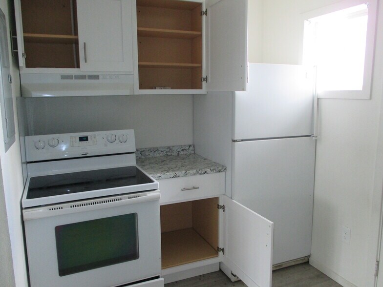 More Photos Of 7723 W Sunset Hwy, Spokane Apartments For Sale