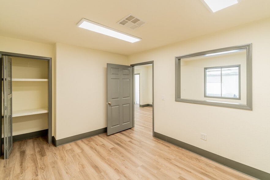 More Photos Of 138 Arena St, El Segundo Warehouse For Lease