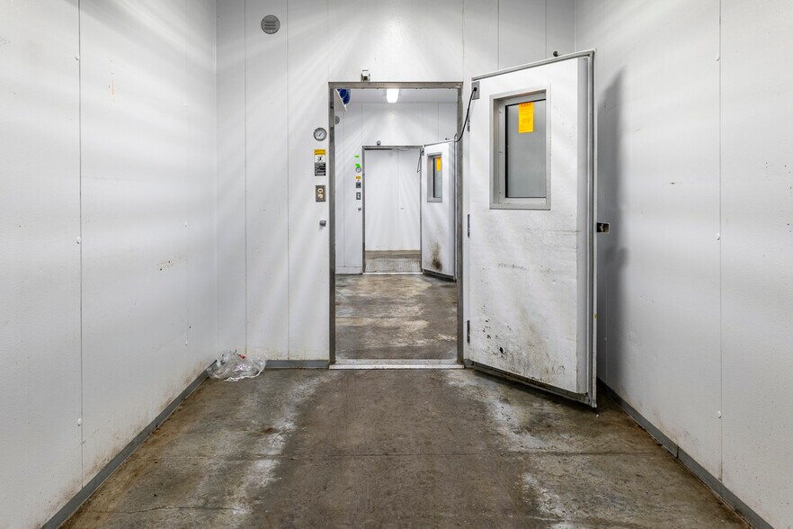 More Photos Of 1531 W 81st St, Tulsa Storefront Retail Office For Lease