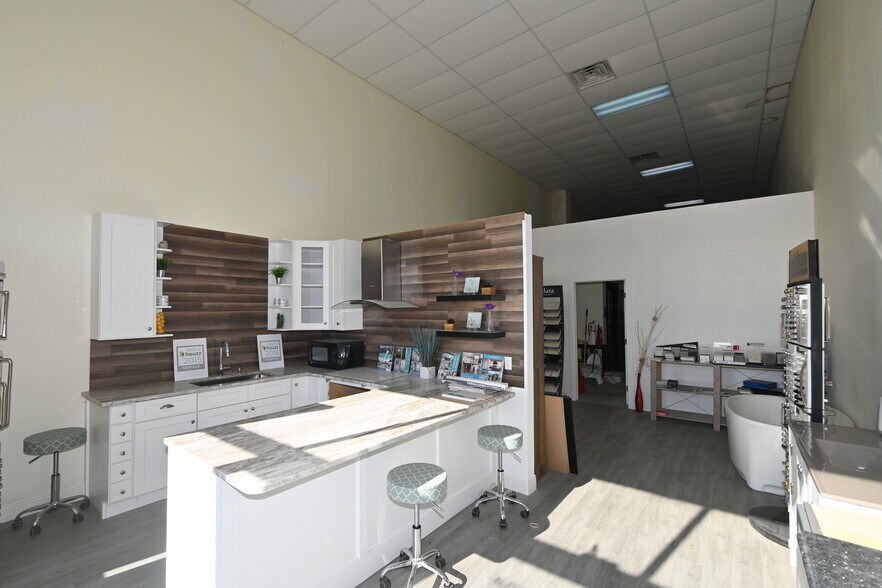 More Photos Of 700 North St, Fern Park Freestanding For Sale