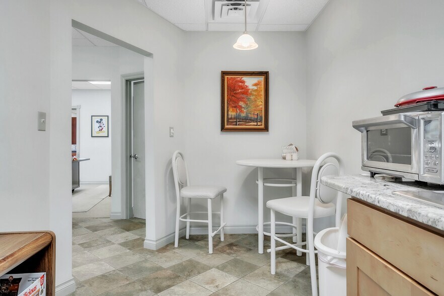 More Photos Of 1450 Pa-51, Clairton Office For Sale