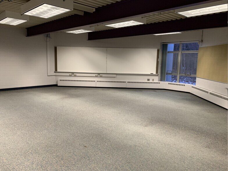 More Photos Of 701 Pinecrest st, Alpena Schools For Sale