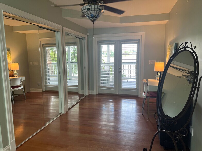 More Photos Of 3227 River Rd, Louisville Specialty For Sale