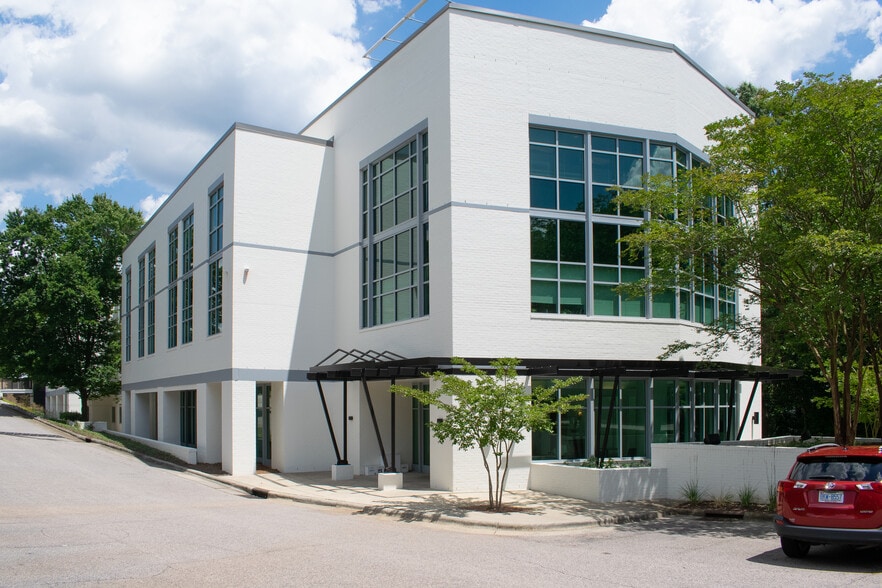 More Photos Of 101 SW Cary Pky, Cary Medical For Lease