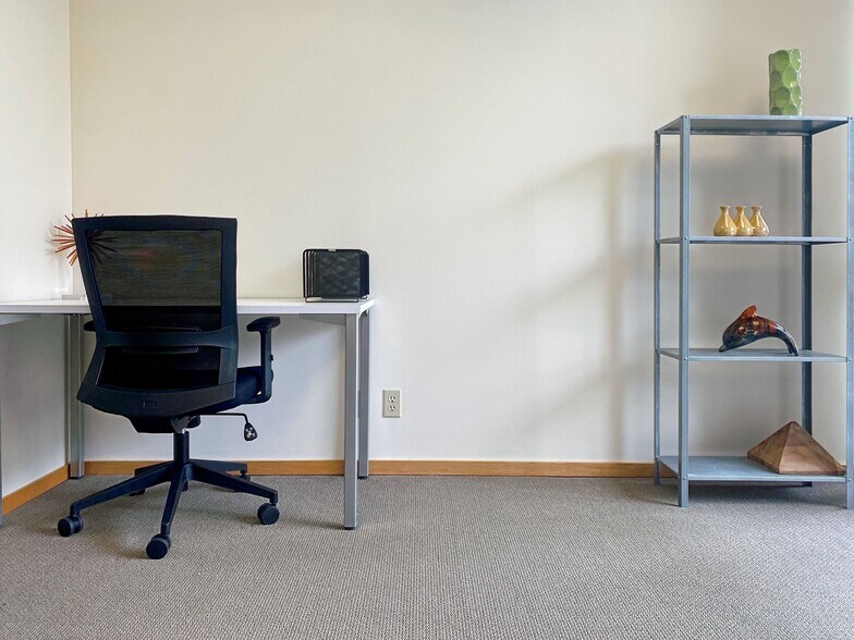 More Photos Of 1421 Guerneville Rd, Santa Rosa Coworking Space