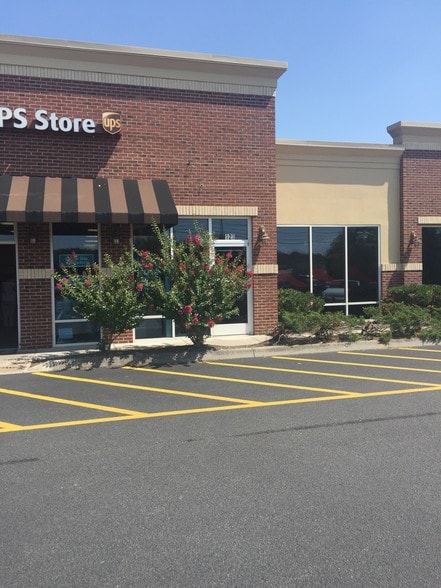 More Photos Of 11124 Kingston Pike, Knoxville Freestanding For Lease