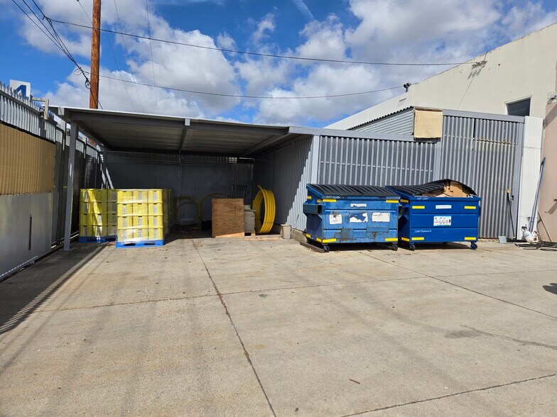 More Photos Of 20554 Plummer St, Chatsworth Manufacturing For Lease