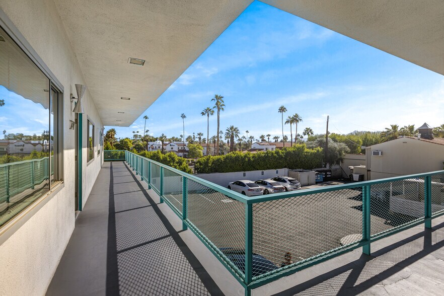 More Photos Of 664-668 N Palm Canyon Dr, Palm Springs Office For Lease