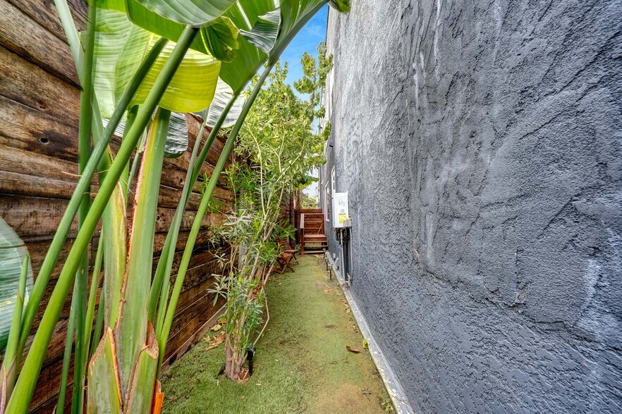 More Photos Of 1216 N Kenmore Ave, Los Angeles Apartments For Sale