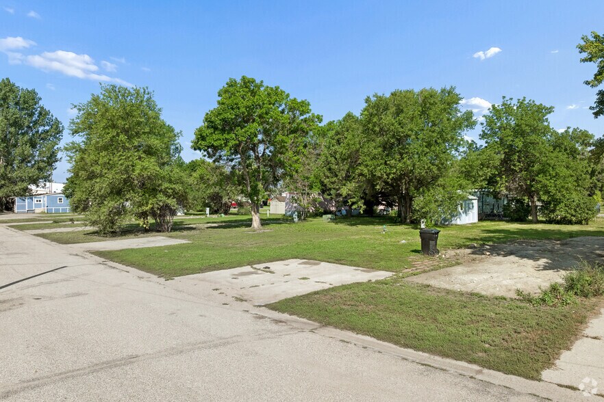 More Photos Of 2600 University Ave, Williston Manufactured Housing Mobile Home Park For Sale