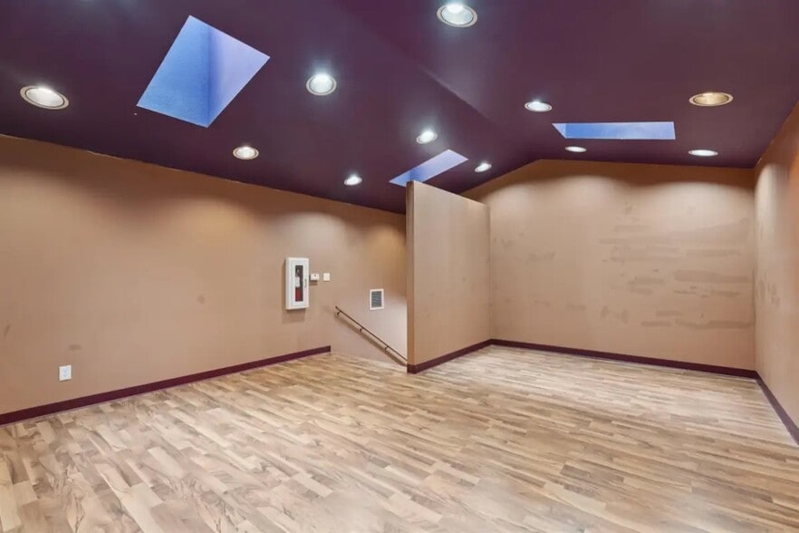 More Photos Of 180 Knights Way, Fond Du Lac Medical For Sale