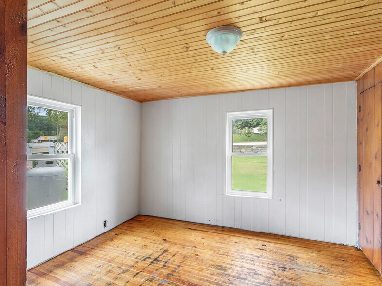 More Photos Of 505 E Main St, Burnsville Apartments For Sale