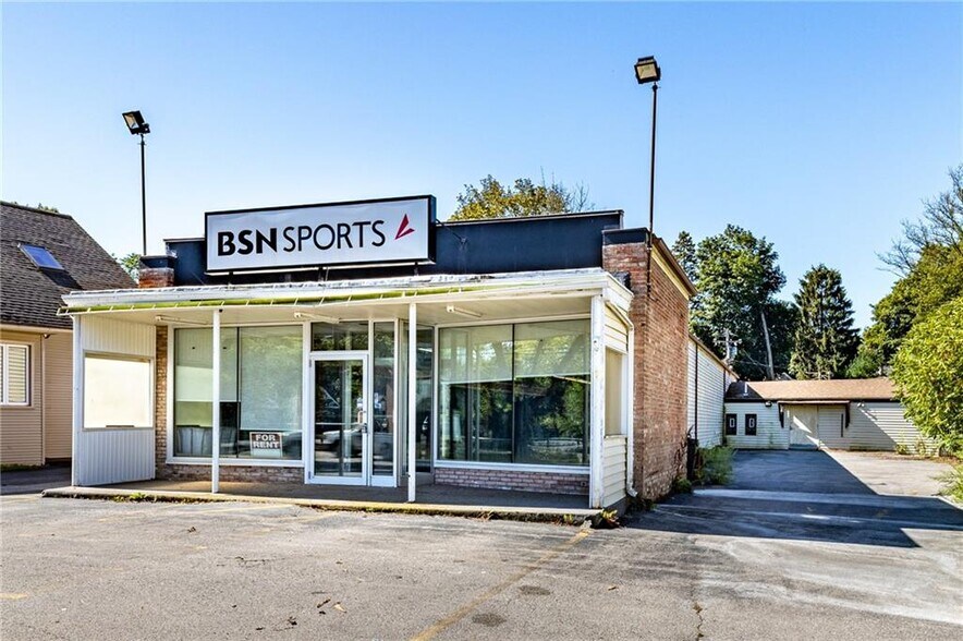 More Photos Of 2195 Monroe Ave, Rochester Freestanding For Sale