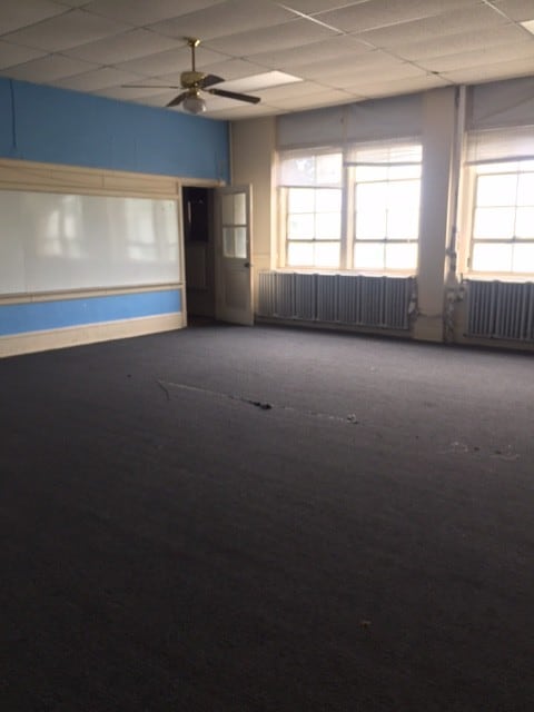 More Photos Of 4290 Penn St, Philadelphia Schools For Lease