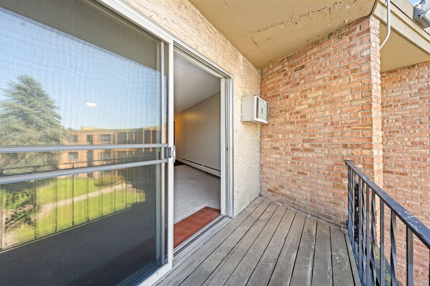 More Photos Of 371 Old Highway 8 SW, New Brighton Apartments For Sale