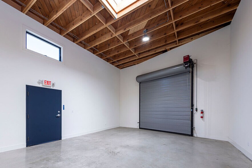 More Photos Of 5131-5137 W Jefferson Blvd, Los Angeles Warehouse For Lease