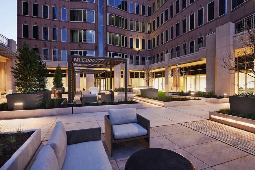 More Photos Of 8117 Preston Rd, Dallas Office For Lease