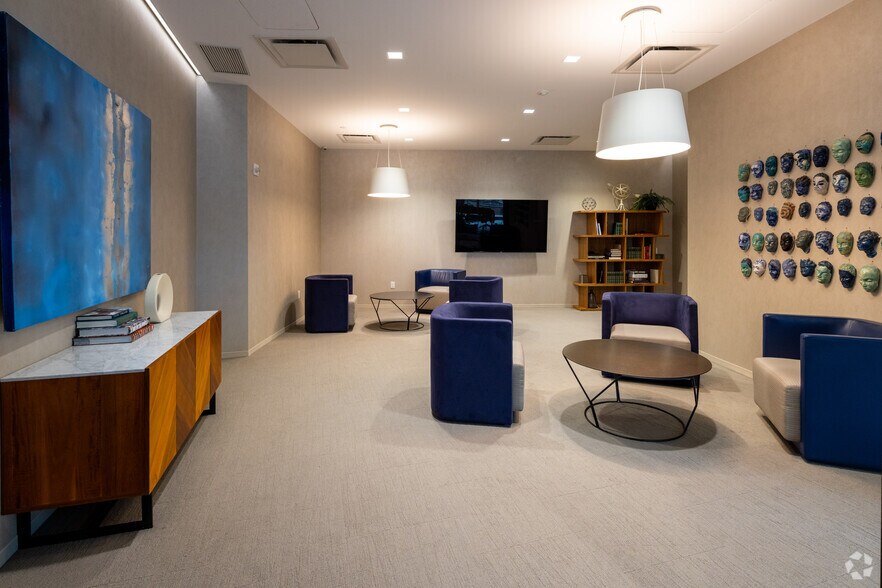 More Photos Of 4 World Trade Ctr, New York Coworking Space