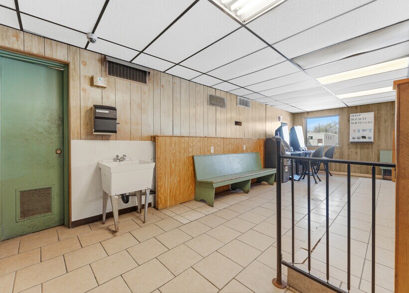 More Photos Of 365-371 S Mount Vernon Ave, Uniontown Freestanding For Sale