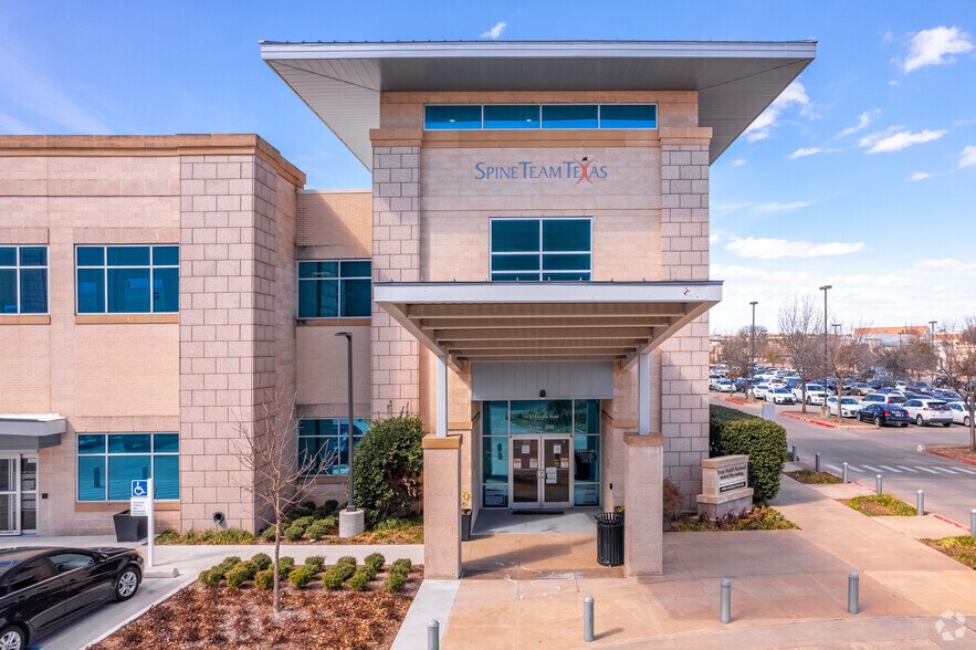 More Photos Of 3142 Horizon Rd, Rockwall Medical For Lease