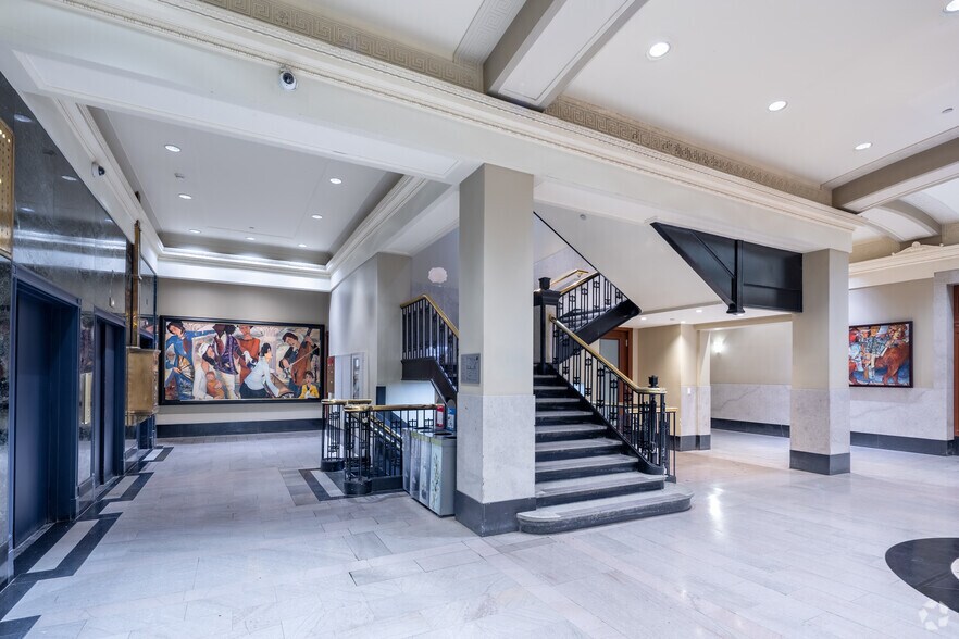 More Photos Of 276-288 Rue Saint-Jacques, Montréal Office For Lease