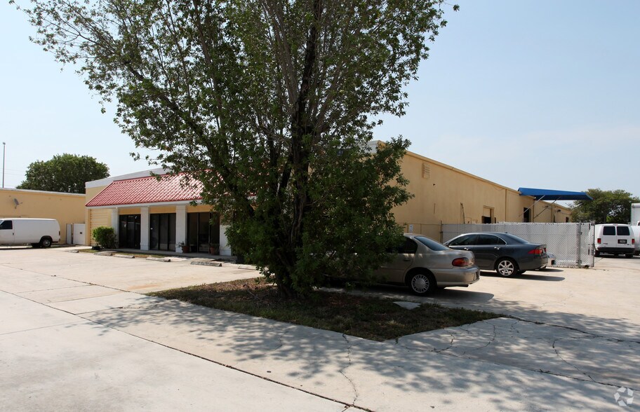 More Photos Of 2075 N Powerline Rd, Pompano Beach Unknown For Lease