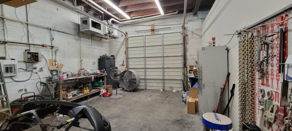 More Photos Of 245 W 24th St, Norfolk Service For Lease