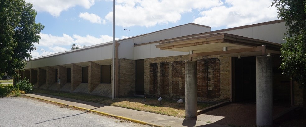 More Photos Of 819-901 N O'Connor Rd, Irving Office For Sale