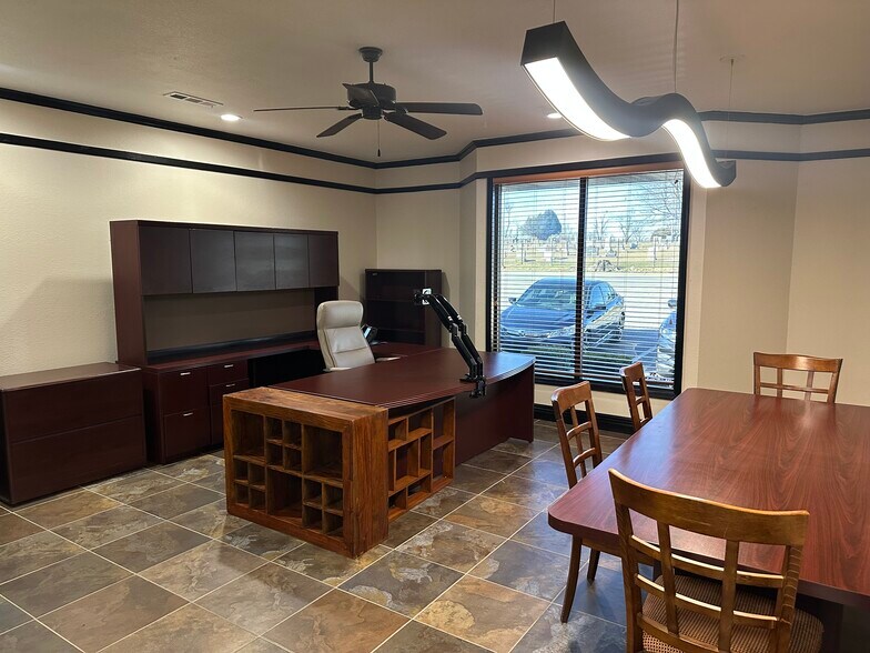 More Photos Of 715 S 8th St, Rogers Coworking Space