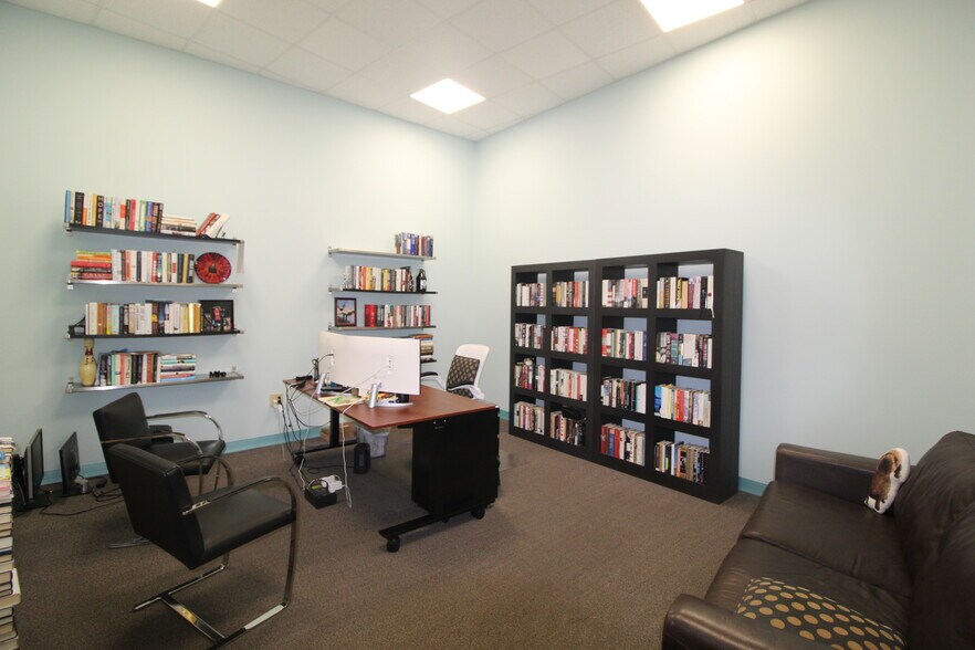 More Photos Of 200 Hoff Rd, Westerville Research And Development For Lease