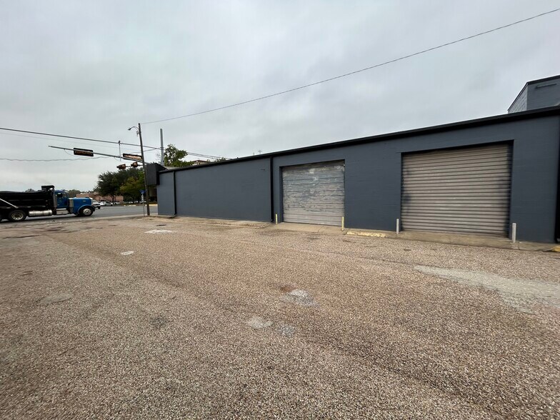 More Photos Of 105 S Main St, Quitman Storefront Retail Office For Sale