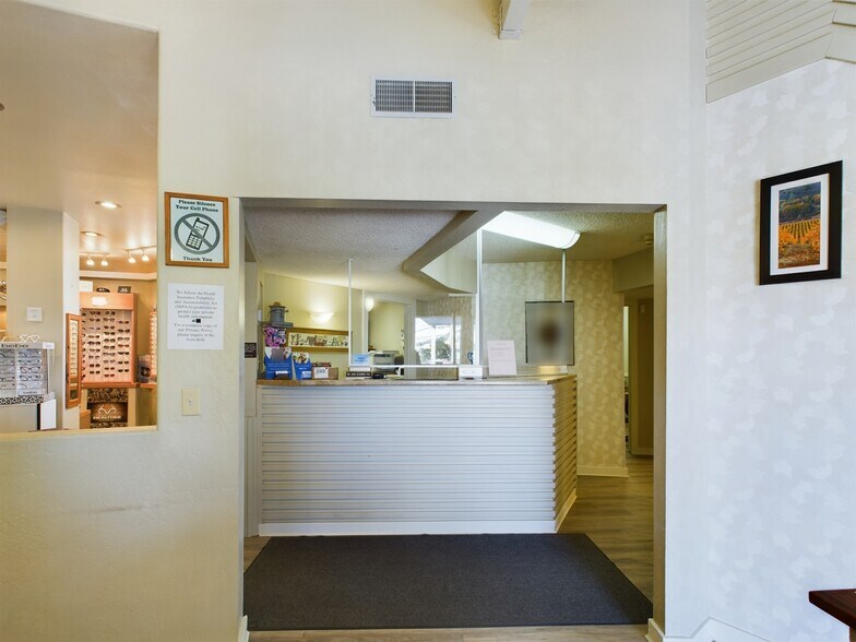 More Photos Of 3610 Old Highway 53, Clearlake Office For Sale