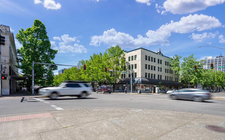 More Photos Of 494 State St, Salem Office For Sale
