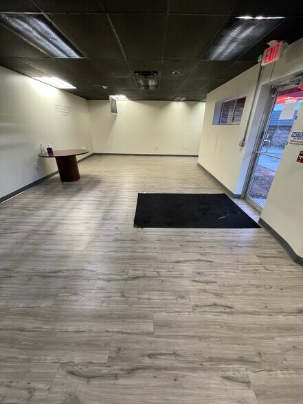 More Photos Of 4814-4818 Mcknight Rd, Pittsburgh Freestanding For Lease