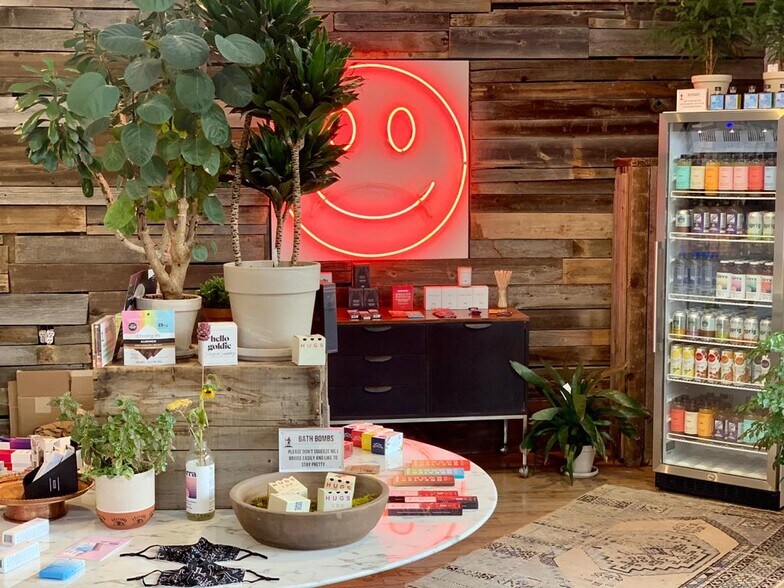 More Photos Of 1909 9th St, Boulder Storefront Retail Residential For Lease