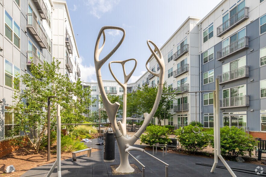 More Photos Of 9142 Richmond Hwy, Fort Belvoir Apartments For Lease