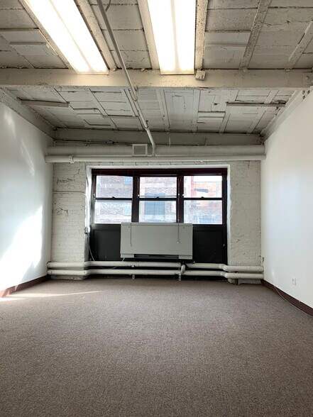 More Photos Of 1410-1440 N Kingsbury St, Chicago Manufacturing For Lease