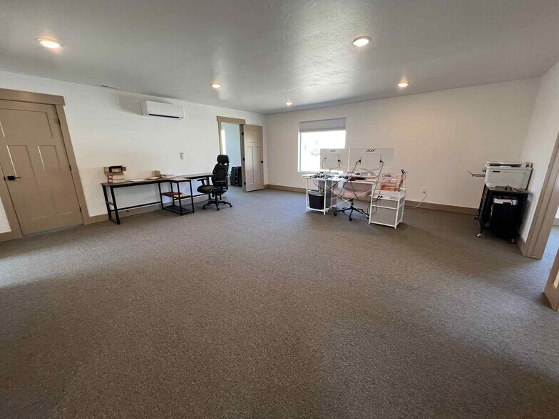 More Photos Of 3746 N Higley Rd, Ogden Showroom For Lease