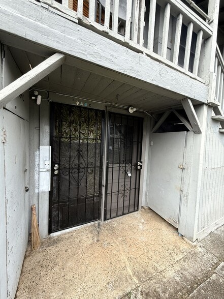 More Photos Of 946 Winant St, Honolulu Apartments For Sale