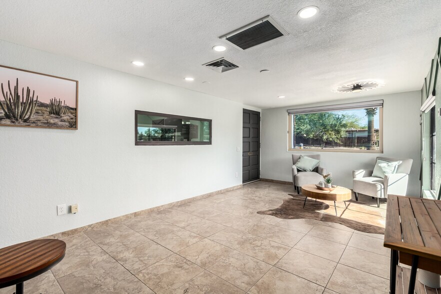 More Photos Of 727 N Swan Rd, Tucson Office For Sale