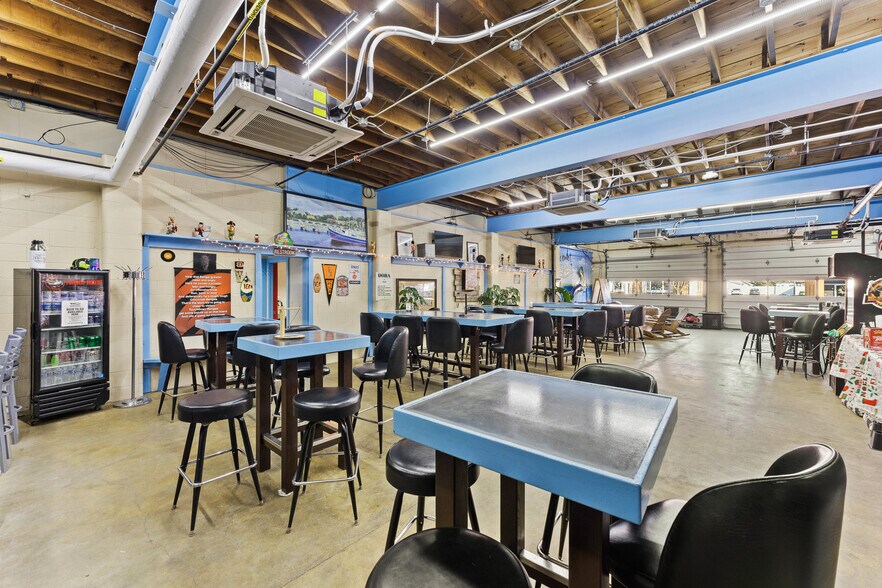 More Photos Of 237 W Main St, Williamsburg Restaurant For Sale