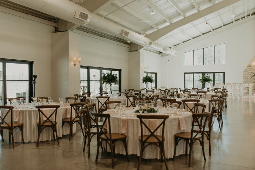 More Photos Of 6644 TX-61, Anahuac Theater Concert Hall For Sale